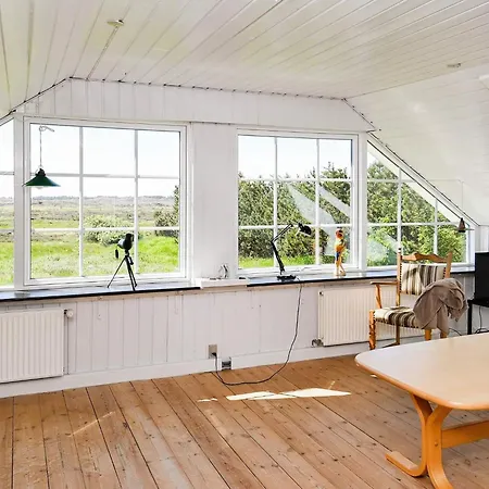 10 Person In * Thisted