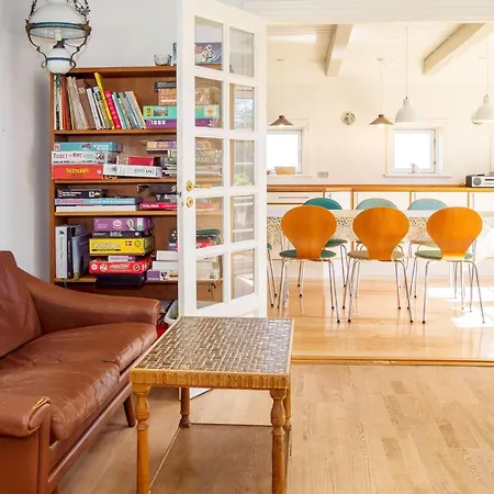 10 Person In * Thisted